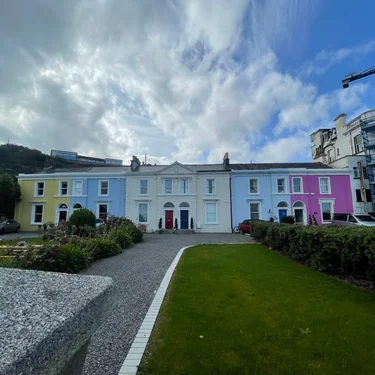Bunte Häuser in Irland